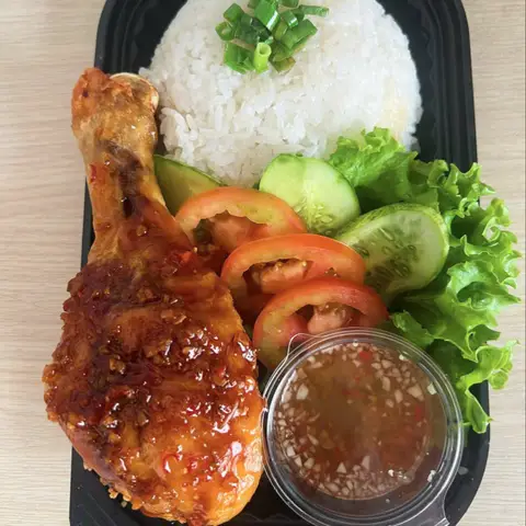 Hình ảnh Chú Rùa - Cơm Gà & Miến Trộn Hàn Quốc - Nguyễn Thị Thập