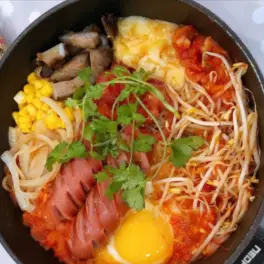 Hình ảnh Bailando - Bánh Mì Chảo & Sốt Vang - Phạm Thận Duật