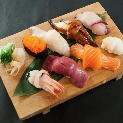 Hình ảnh Momotaro Sushi - Đường Số 8