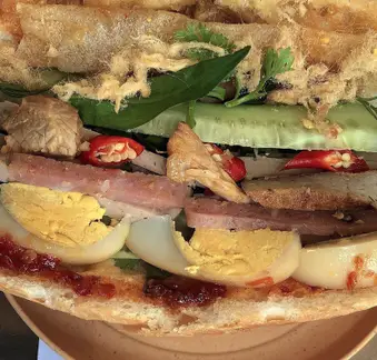 Hình ảnh Tài Bánh Mì Bình Định Thịt Nướng - Nguyễn Hữu Tiến