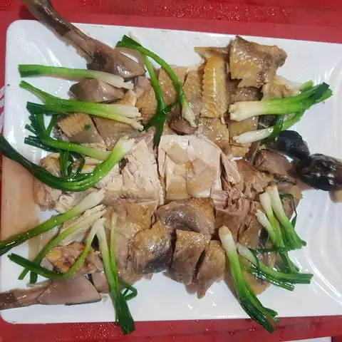 Hình ảnh Gà Mái Tre Quán - Cách Mạng Tháng 8