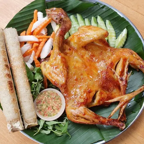 Hình ảnh Gà Nướng Lu A Sơn - Cách Mạng Tháng 8