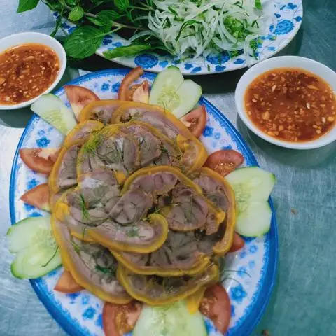 Hình ảnh Dê Vàng Quán - Bùi Quang Là