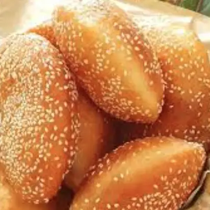 Hình ảnh Bánh Tiêu Nhà Mình - Nguyễn Huy Lượng