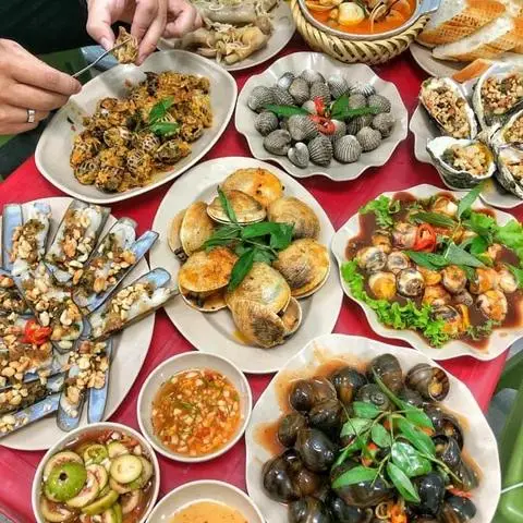 Hình ảnh Quán Huế Thương - Đường Số 6
