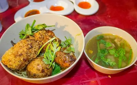 Hình ảnh Mì Gà Da Giòn Lucky - Trần Đình Xu