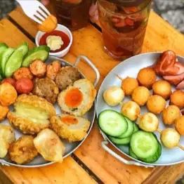Hình ảnh Ăn Đêm Sài Gòn - Ăn Vặt, Cơm Chiên & Mì Trộn - Cách Mạng Tháng 8