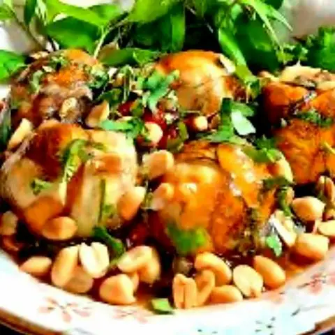 Hình ảnh Chị Tú - Bắp Xào & Trứng Vịt Lộn - Lý Phục Man