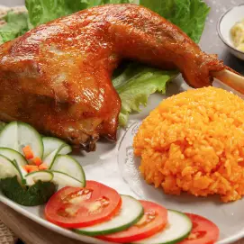 Hình ảnh Cơm Gà Mắm Tỏi & Bò Né - Cách Mạng Tháng 8