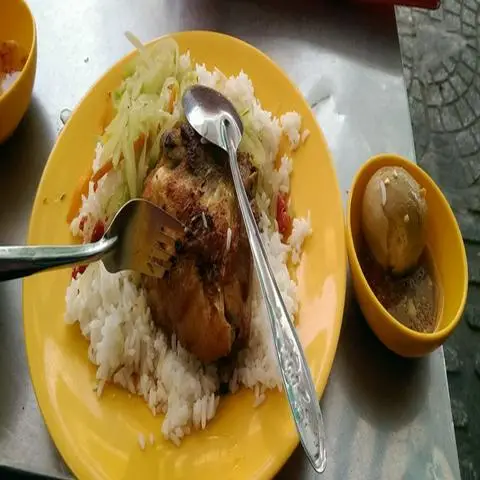 Hình ảnh Cơm Bình Dân - Ni Sư Huỳnh Liên