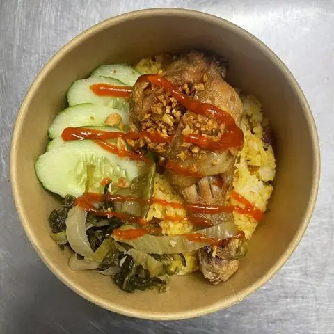Hình ảnh Cơm Gà Xối Mỡ & Cơm Sườn Út Kiều - Đường Số 8