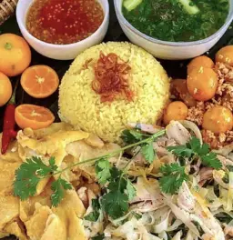 Hình ảnh Cơm gà & Mì Quảng Đất Quảng Quán - Bùi Đình Túy