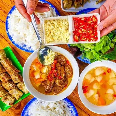 Hình ảnh Bún Chả Hà Nội Hoàng Hiếu - Trần Văn Danh
