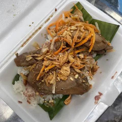 Hình ảnh Gờ Bờ Food - Xôi Gà Xì Dầu & Xá Xíu Người Hoa - Nguyễn Trãi