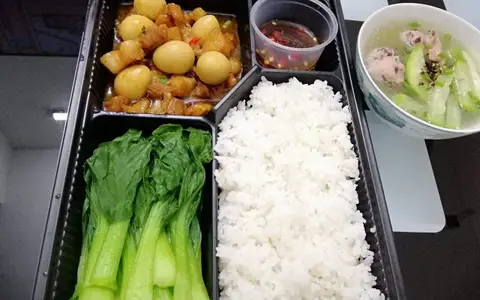 Hình ảnh Cơm Văn Phòng & Bún Chả Cỏ Mây - Vườn Lài