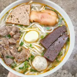 Hình ảnh Tình Linh - Bún Bò Huế - Triều Khúc