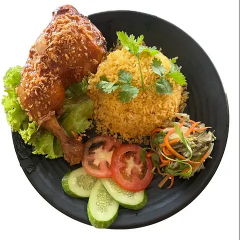 Hình ảnh Cơm Gà Xối Mỡ Bon Bon - Tôn Đản
