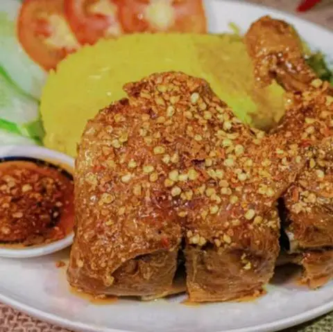 Hình ảnh Cơm Gà Phú Thọ - Lê Thị Bạch Cát
