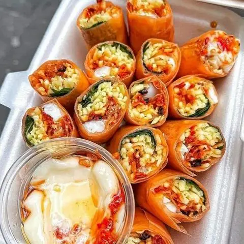 Hình ảnh Bánh Tráng Trộn & Bánh Tráng Cuốn - Dương Quảng Hàm