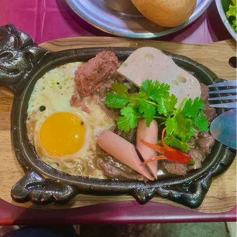 Hình ảnh Bò Né - Đình Phong Phú