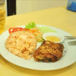 Hình ảnh Cơm Gà Chiên Giòn - Thống Nhất