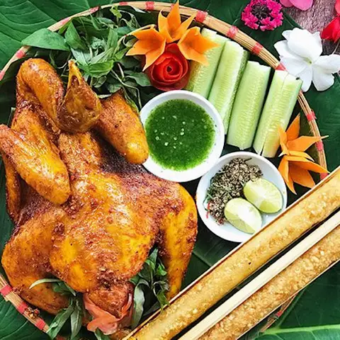 Hình ảnh Gà Nướng Cơm Lam Mr Bắp - Văn Cao