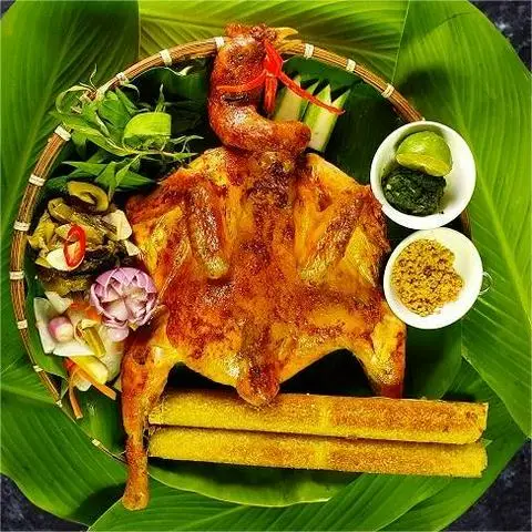 Hình ảnh Gà Nướng A Sình - Hương Lộ 2