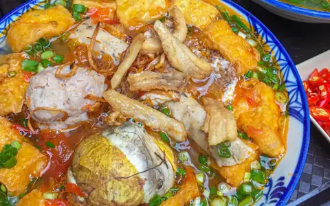 Hình ảnh Bún Riêu Tóp Mỡ Cô Hương Béo - Tôn Thất Tùng
