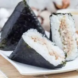 Hình ảnh Quán Khủng Long 05 - Cơm Nắm, Xôi Gà Nấm & Ăn Vặt - Thạnh Xuân 21
