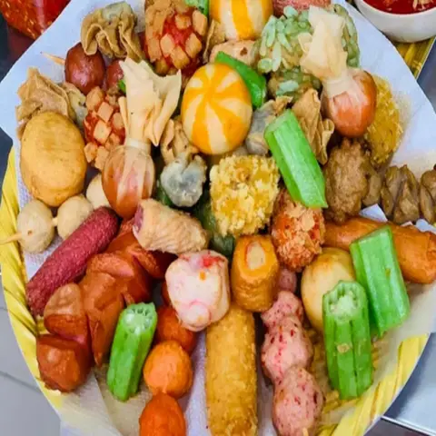 Hình ảnh 10 Điểm Quán - Gà Ủ Muối, Xiên Que, Mỳ Trộn & Gà Rán - Huỳnh Tấn Phát