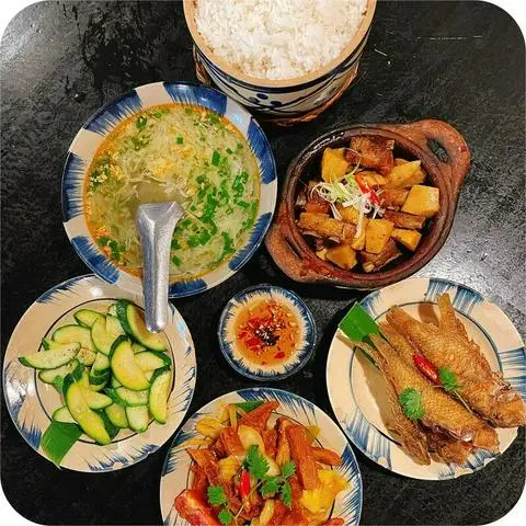 Hình ảnh Cơm Nhà Ngoại - Âu Cơ 