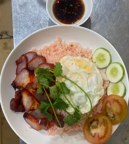 Hình ảnh Cơm Gà & Mì Trộn - Tôn Đản