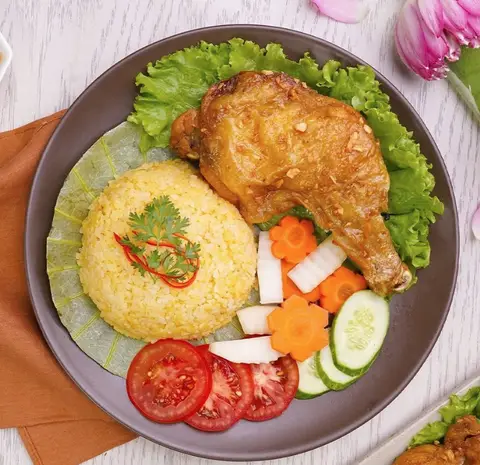 Hình ảnh Cơm Gà Xối Mỡ Hoài Ký - Nguyễn Văn Quá