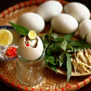 Hình ảnh Chị Bảy - Gò Xoài