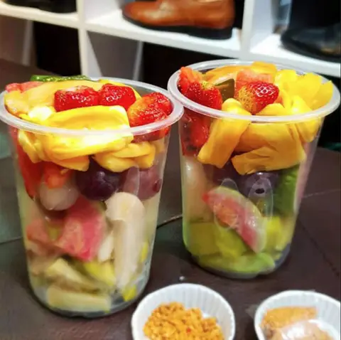 Hình ảnh Trái Cây Tô 107 - Trái Cây Cắt Sẵn, Trà & Ăn Vặt - Quang Trung