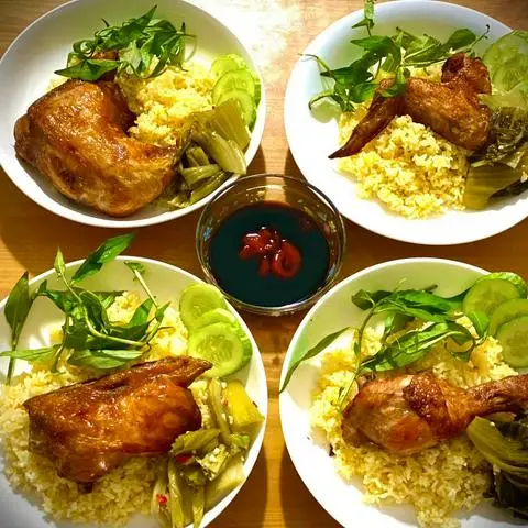Hình ảnh Cơm Gà Xối Mỡ 182 - Hồng Hà