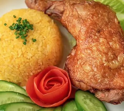 Hình ảnh Cơm Chiên Hiệp Gà - Nơ Trang Long