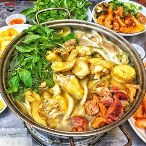 Hình ảnh Lẩu Gà Lá É Phú Yên Hội Ngộ - Trường Sa