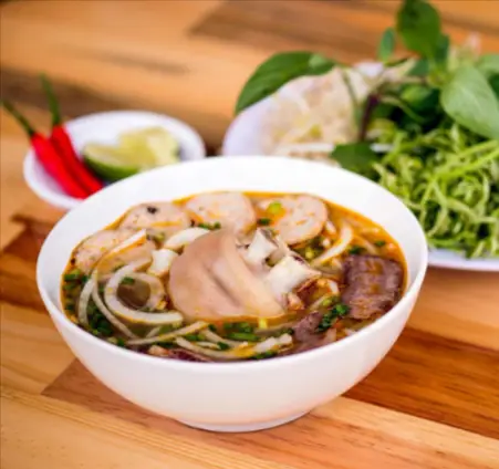 Hình ảnh Trâm Nguyễn - Bún Bò & Hủ Tiếu Nam Vang - Vũ Huy Tấn