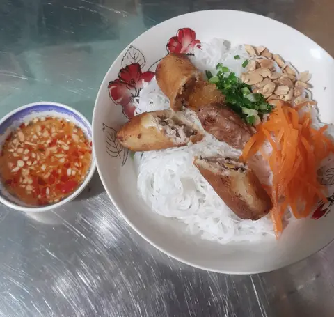 Hình ảnh Bún Thịt Nướng Chả Giò Út Mai - Khu Dân Cư Trung Sơn