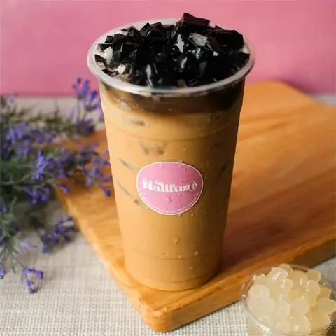 Hình ảnh Halifunè - Coffee & Tea - Cách Mạng Tháng Tám