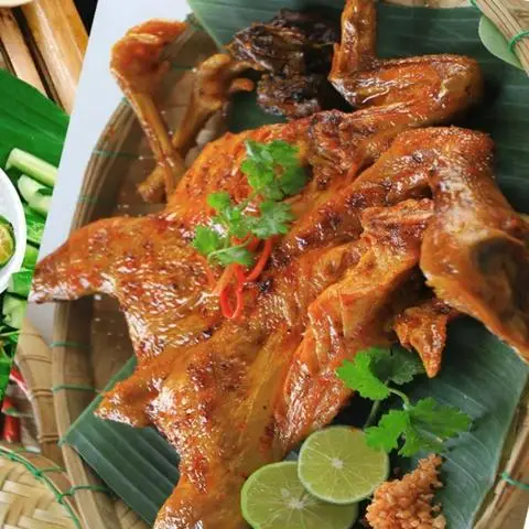 Hình ảnh Huy Kí - Gà Ta Nướng Lu - Thành Thái