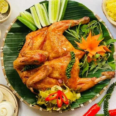 Hình ảnh Gà Nướng Mắm Nhĩ Út Tâm - Phan Văn Hớn