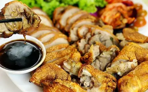 Hình ảnh Giò Heo Muối Chiên Giòn - Tân Kỳ Tân Quý