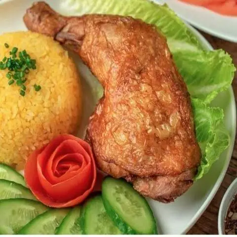 Hình ảnh Cơm Gà Xối Mỡ Cô 9 - Đường Số 8