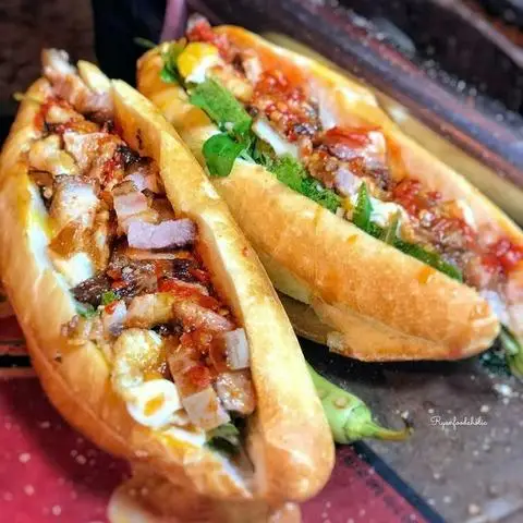 Hình ảnh Bánh Mì 3 Cào - Cách Mạng Tháng Tám