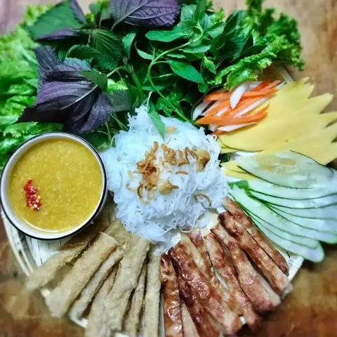 Hình ảnh Bún Nem Nướng Nha Trang - Bò Lá Lốt Hai Nhung - Nguyễn Văn Cừ