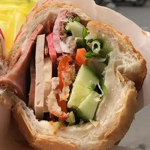 Hình ảnh Tiệm Bánh Mì Anh Hai - Tôn Thất Thuyết