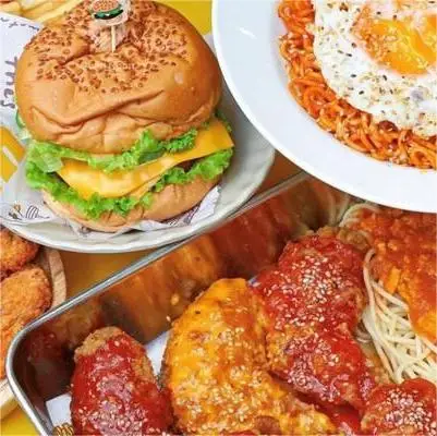 Hình ảnh Miêu Quán - Gà Rán, Mì Trộn & Cơm - Đường Số 7