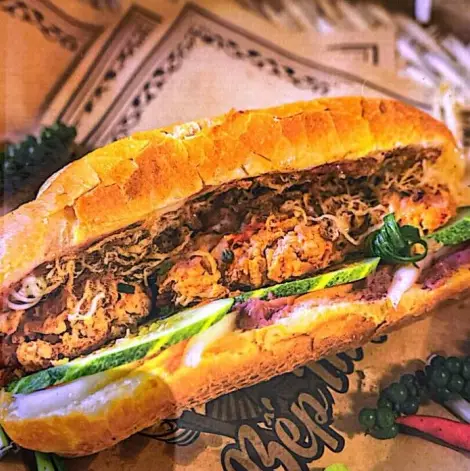 Hình ảnh Bánh Mì Mẹ Ỉn - Lê Thánh Tôn
